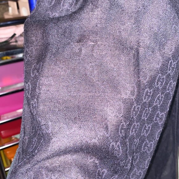 Black Gucci scarf - Picture 3 of 3